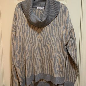 Animal print sweater size small  tan/grey